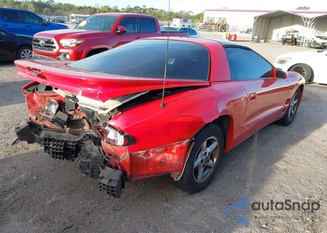 2002 Pontiac Firebird z USA, uszkodzony, nr VIN 2G2FS22K022127822